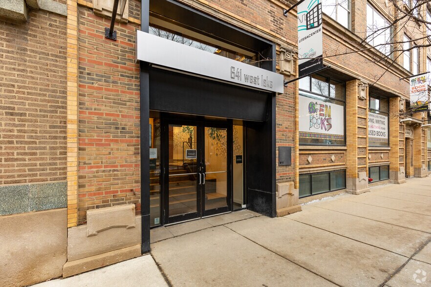 641-651 W Lake St, Chicago, IL à louer - Photo du bâtiment - Image 2 de 9