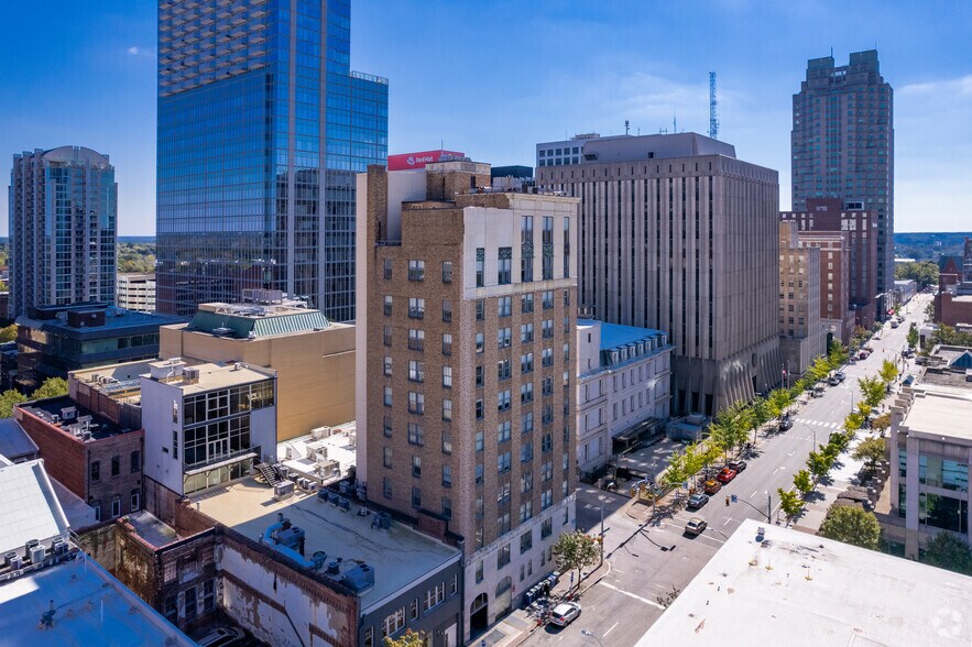 16 W Martin St, Raleigh, NC à louer - Photo du bâtiment - Image 3 de 22