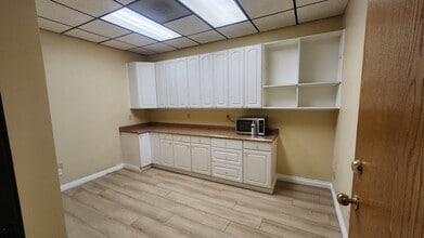 6600 W Charleston Blvd, Las Vegas, NV for lease Interior Photo- Image 2 of 9