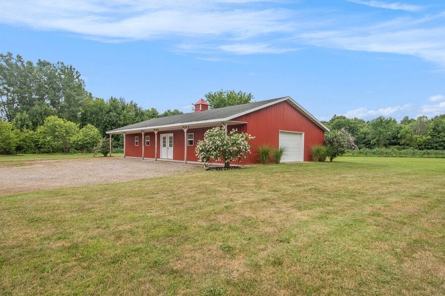62099 M-43, Bangor, MI à vendre - Photo du bâtiment - Image 3 de 32