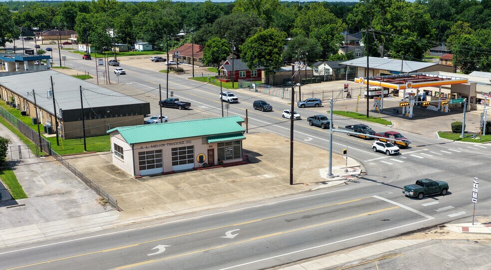 931 Walnut St, Columbus, TX à vendre - Photo du bâtiment - Image 3 de 26