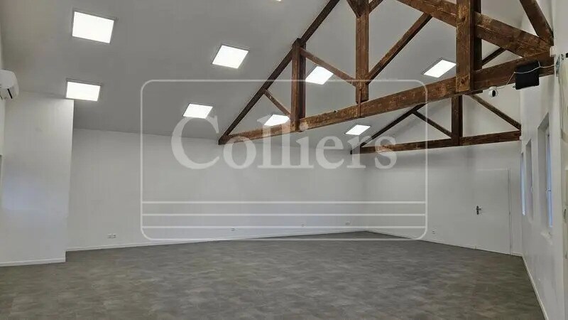 Office in Marseille for lease - Interior Photo - Image 2 of 4