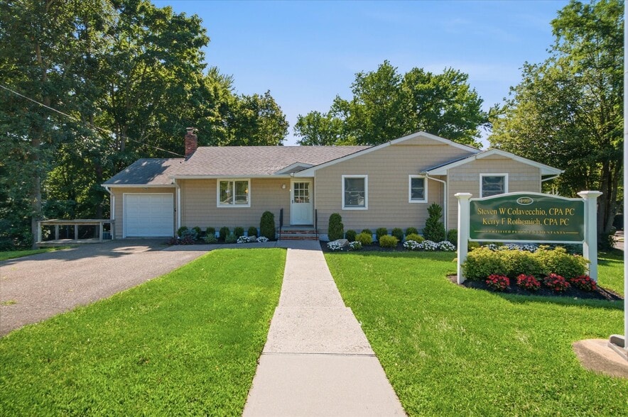 198 Terry Rd, Smithtown, NY for sale - Building Photo - Image 2 of 21
