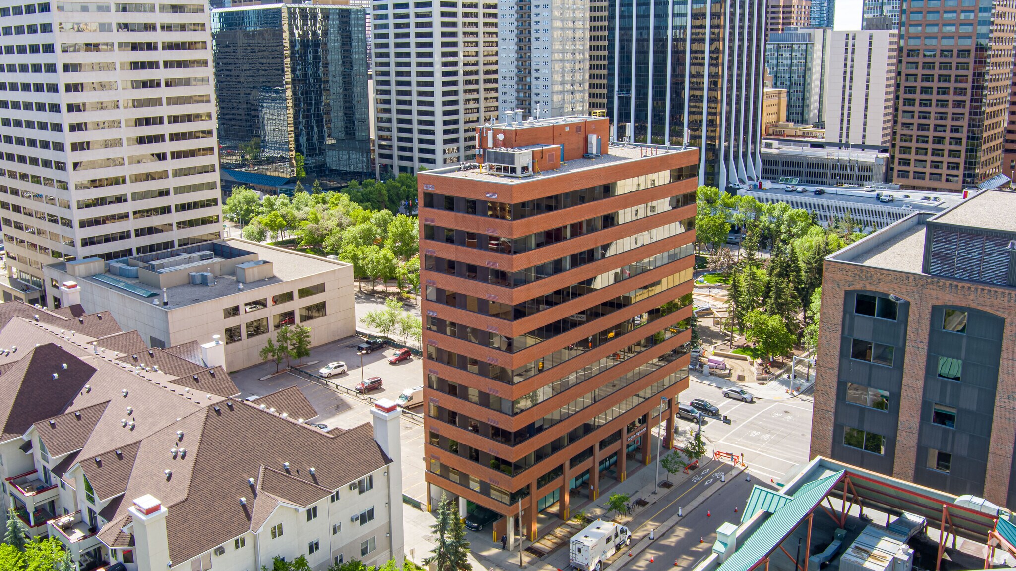 744 4th Ave SW, Calgary, AB à vendre Aérien- Image 1 de 1