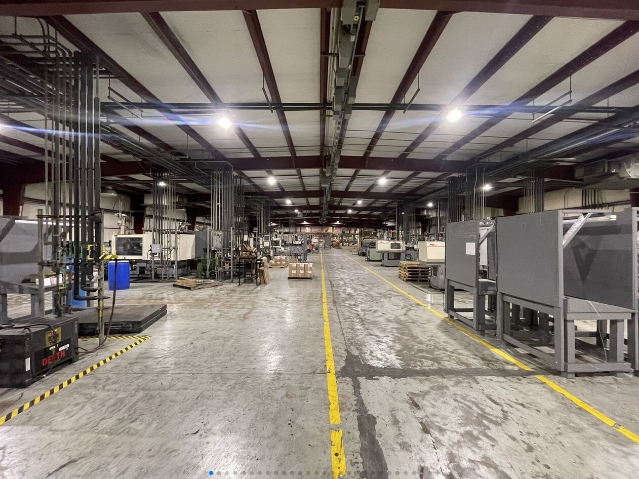 120 Saint Charles Ave, Flora, MS for lease Interior Photo- Image 1 of 3