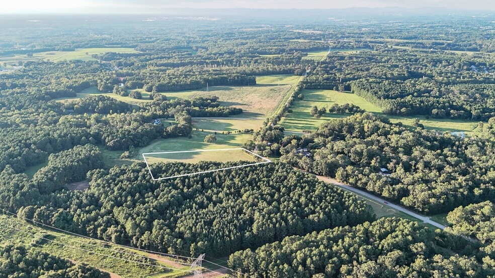 3728 Fork Shoals Rd, Simpsonville, SC for sale - Primary Photo - Image 1 of 1