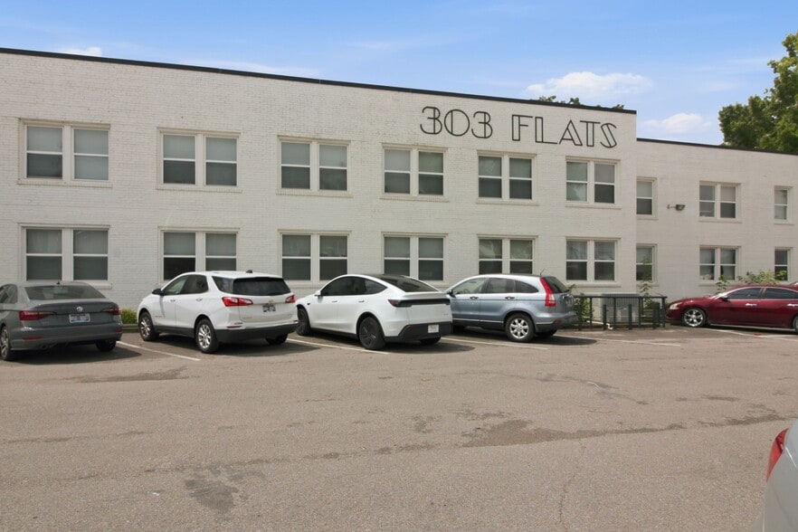 303 S Poplar St, Paris, TN for sale - Building Photo - Image 3 of 22