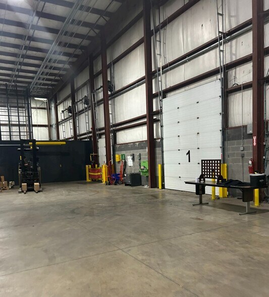 30 Foundation Pl, Barberton, OH à louer - Photo intérieure - Image 3 de 4