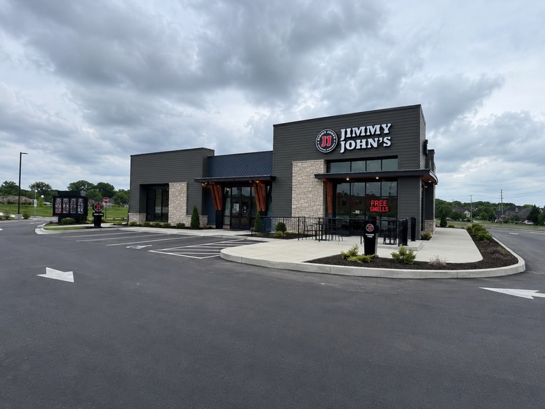 99 Magnolia Dr, Glen Carbon, IL for lease - Building Photo - Image 1 of 1