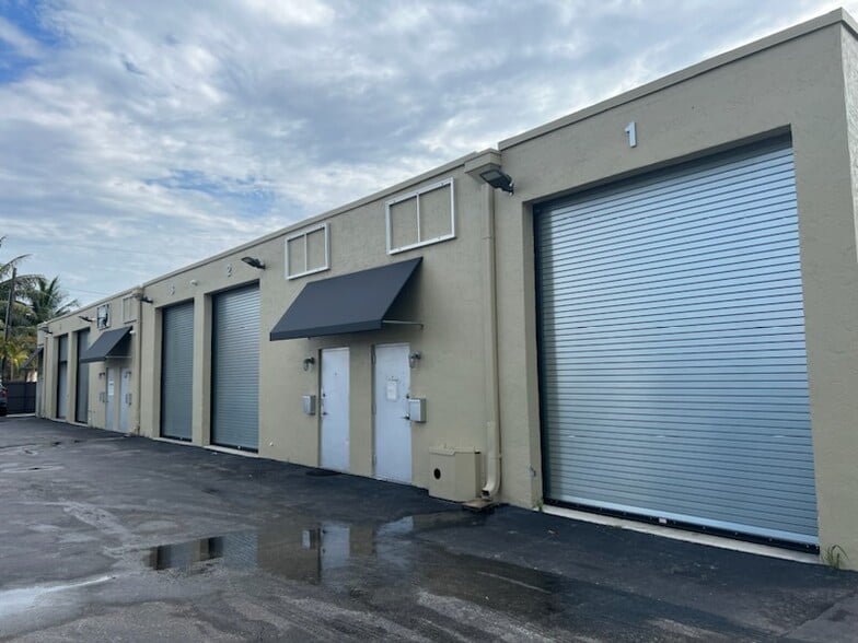 6854 NW 75th St, Medley, FL for lease - Building Photo - Image 3 of 6