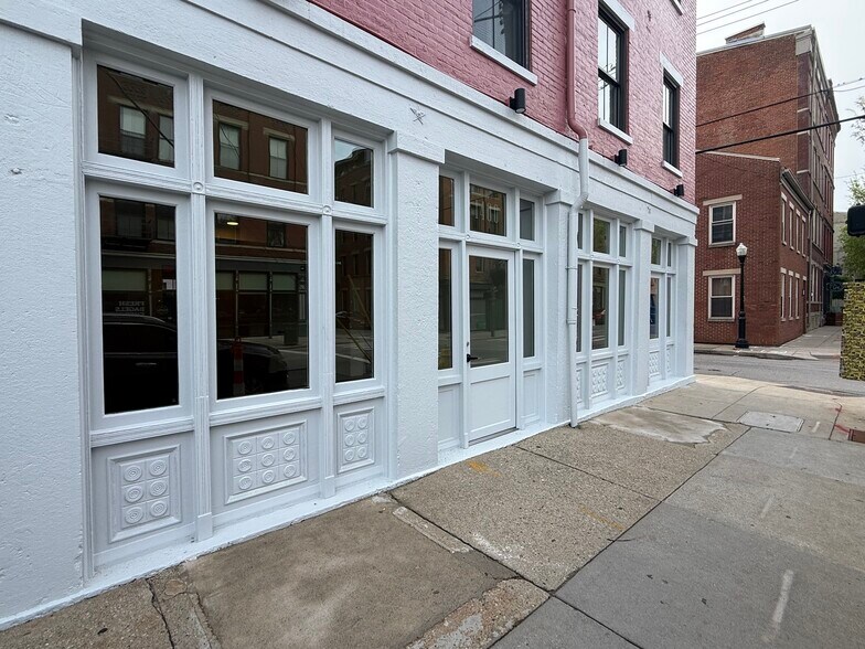 1400 Walnut St, Cincinnati, OH à louer - Photo du bâtiment - Image 3 de 14
