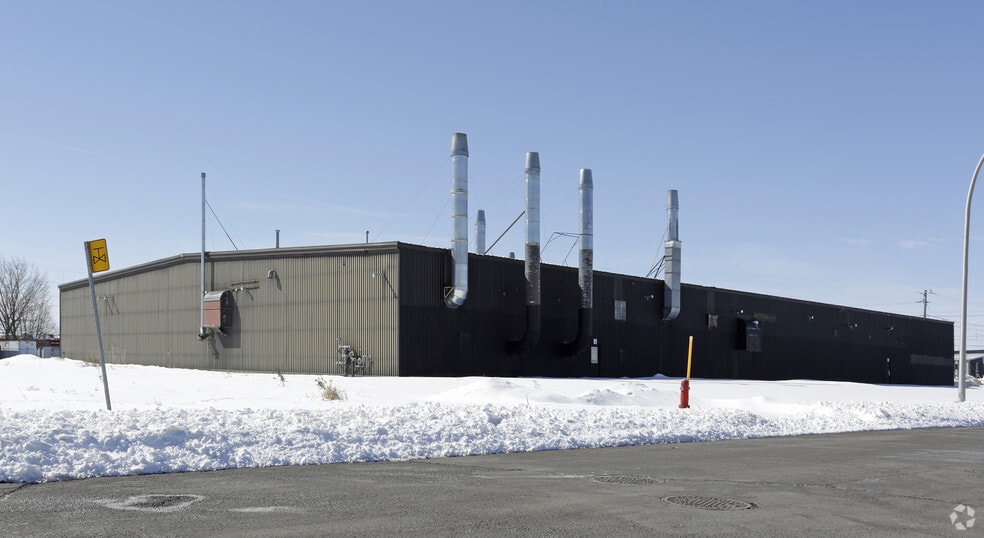715-721 Rd Grand-Bernier, St-Jean-sur-Richelieu, QC à louer - Photo principale - Image 1 de 2