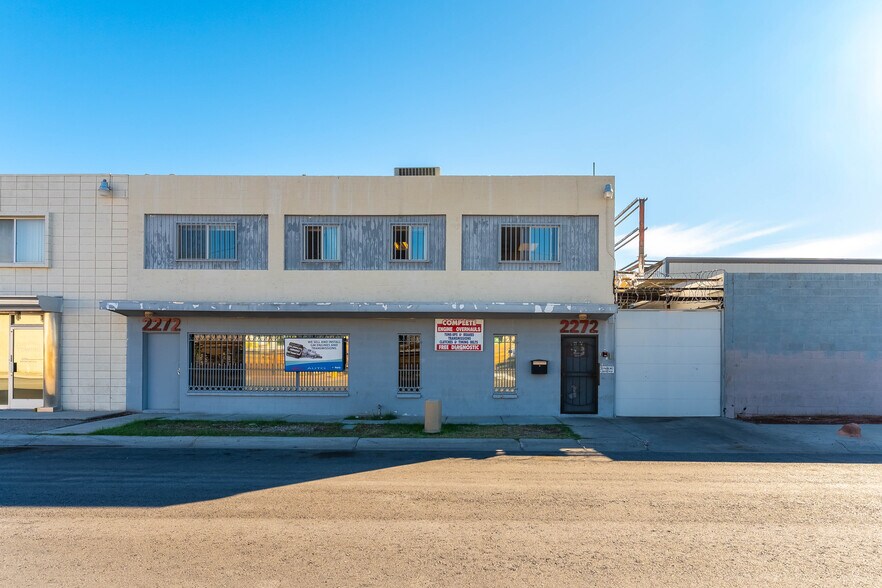 2272 Crestline Loop, North Las Vegas, NV à vendre - Photo du bâtiment - Image 3 de 33