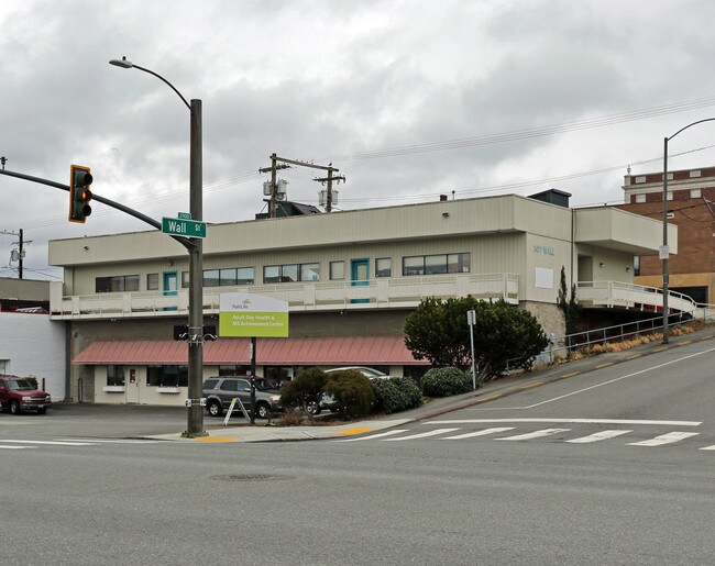Plus de détails pour 2931 Rucker Ave, Everett, WA - Bureau/Commerce de détail, Commerce de détail à louer