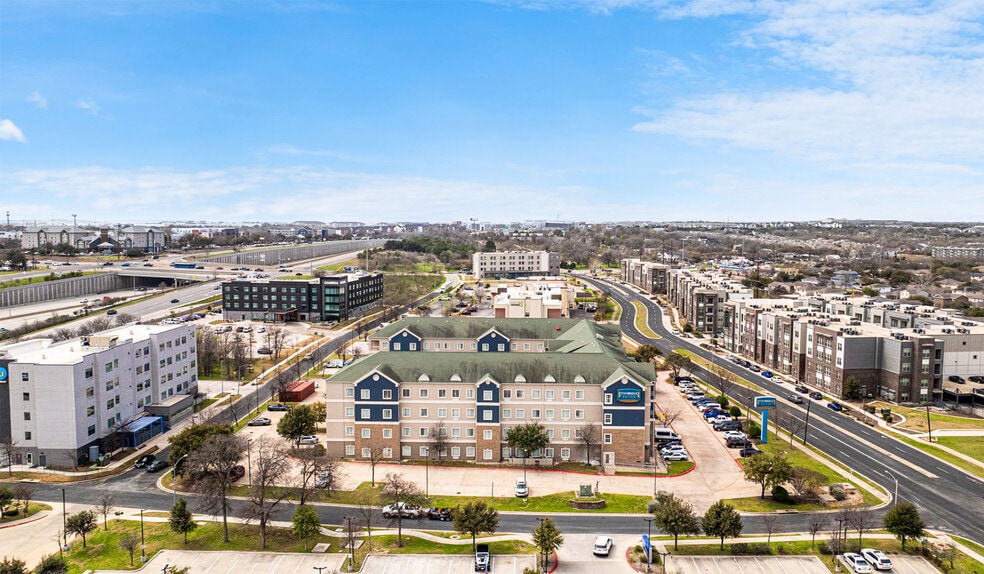 1611 Airport Commerce Dr, Austin, TX for sale - Building Photo - Image 3 of 25