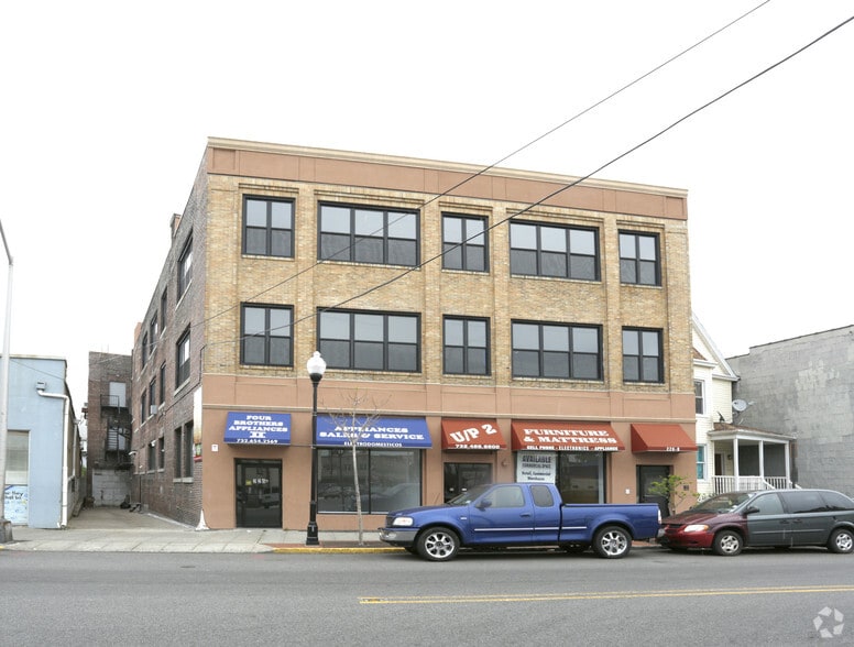 226 New Brunswick Ave, Perth Amboy, NJ for sale - Primary Photo - Image 2 of 45