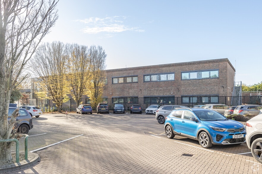 600 Park Ave, Almondsbury for lease - Building Photo - Image 2 of 4