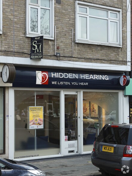 299 High Rd, Loughton à vendre - Photo du bâtiment - Image 3 de 3