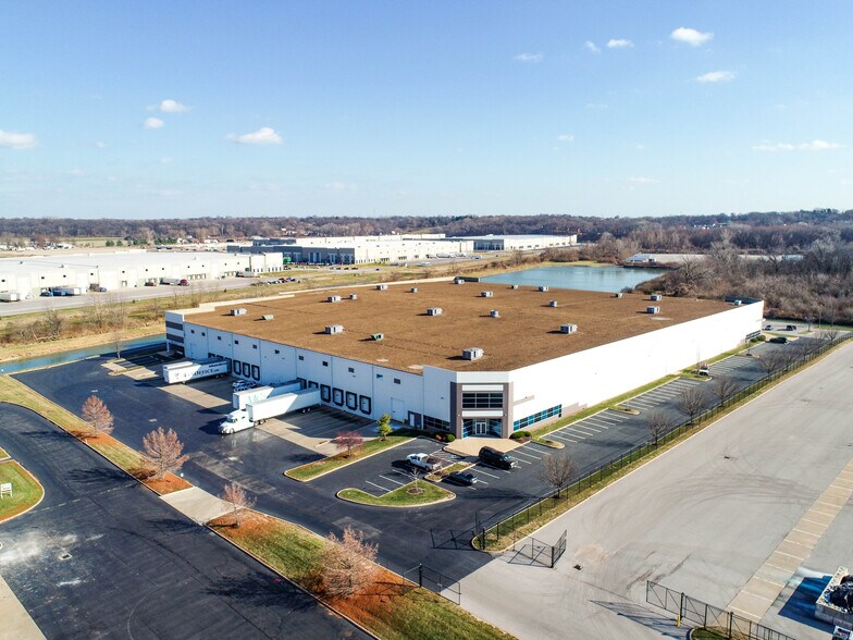 1619 Park 370 Pl, Hazelwood, MO à louer - Photo du bâtiment - Image 2 de 9