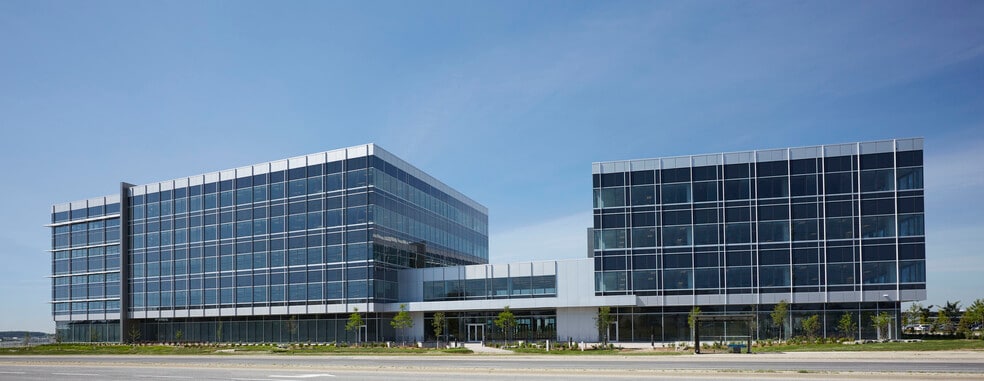 8 Prologis Blvd, Mississauga, ON for sale - Building Photo - Image 1 of 1