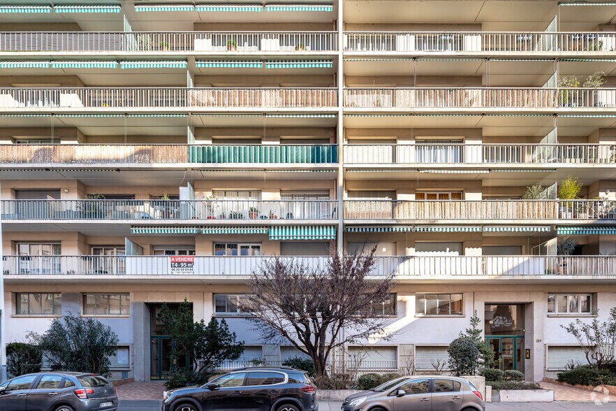 105-109 Rue Sully, Lyon à louer - Photo du bâtiment - Image 3 de 4