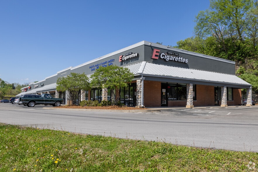 3501 Poplar Level Rd, Louisville, KY à louer - Photo du bâtiment - Image 2 de 3