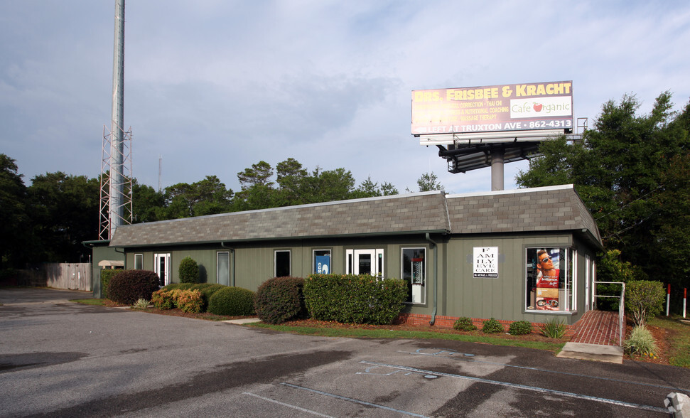 17 Racetrack Rd, Fort Walton Beach, FL for sale - Primary Photo - Image 1 of 1