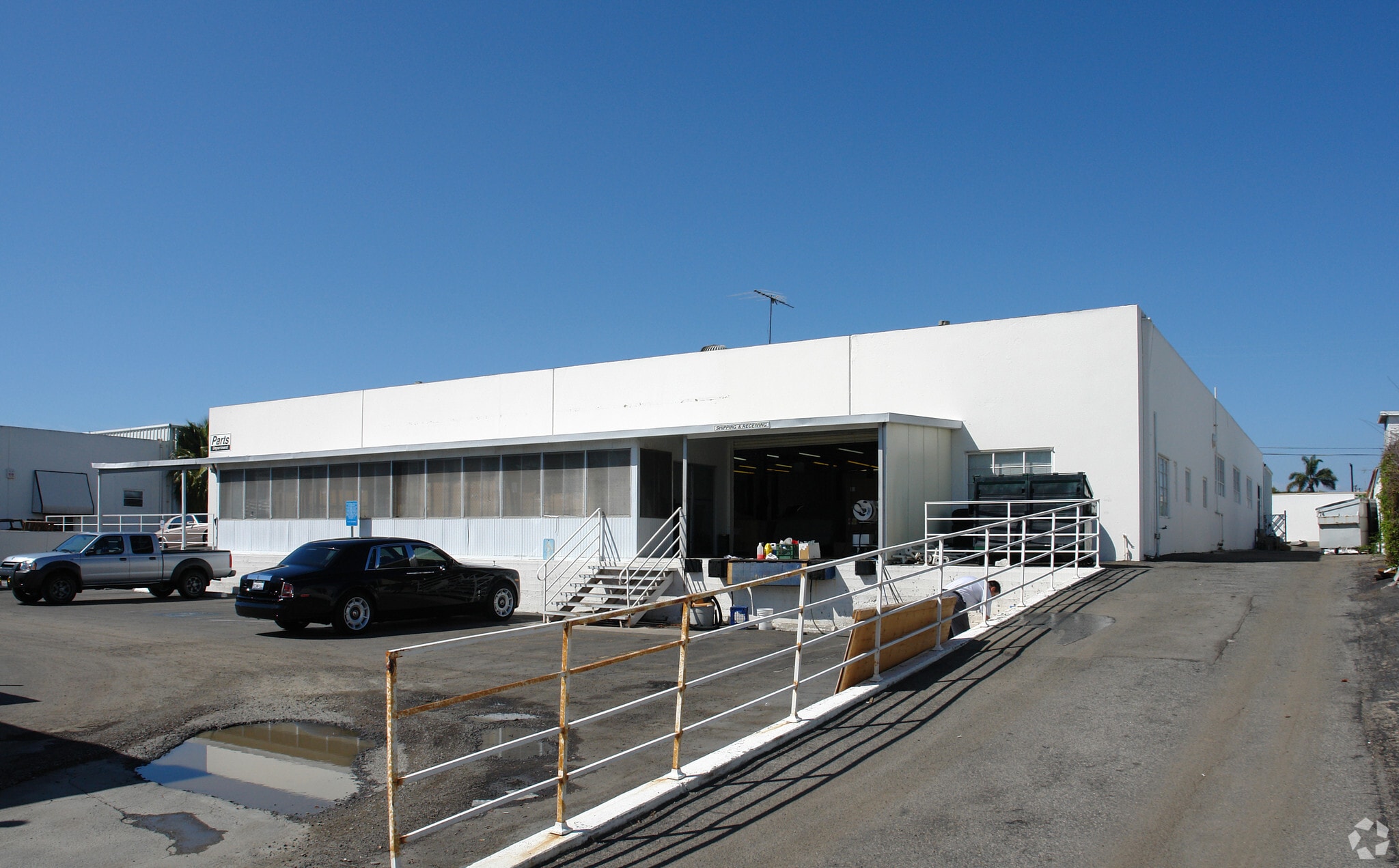 720 W 17th St, Costa Mesa, CA for lease Primary Photo- Image 1 of 3