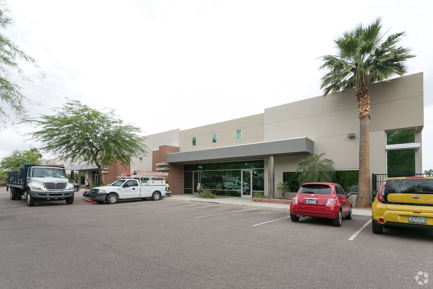 5580 W Chandler Blvd, Chandler, AZ for sale - Building Photo - Image 3 of 12