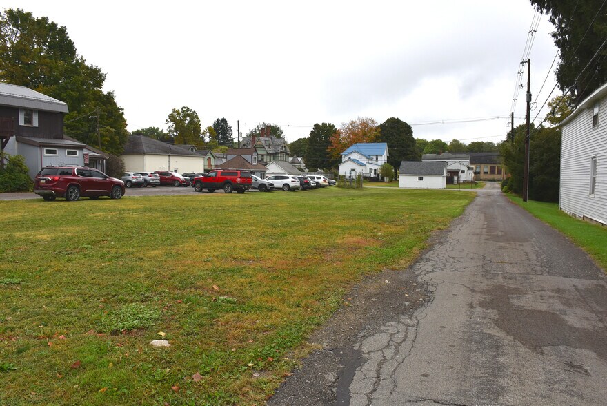 427 Main St, Saegertown, PA à vendre - Photo du bâtiment - Image 3 de 4