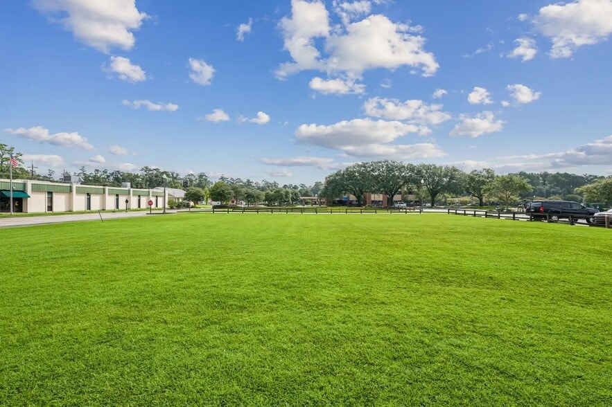 5100 Village Walk, Covington, LA for sale - Building Photo - Image 2 of 18