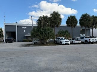 Plus de détails pour 13165 NW 47th Ave, Opa Locka, FL - Industriel à louer
