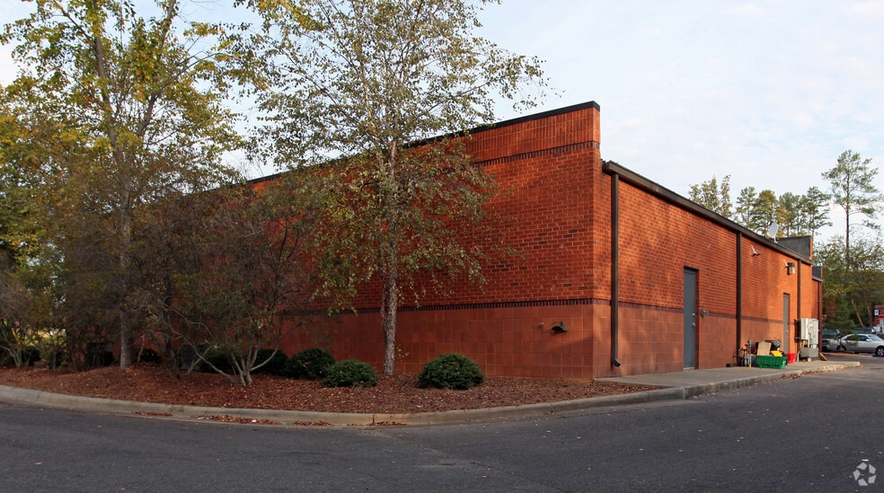 1376-1380 NW Maynard Rd, Cary, NC for sale - Building Photo - Image 2 of 4