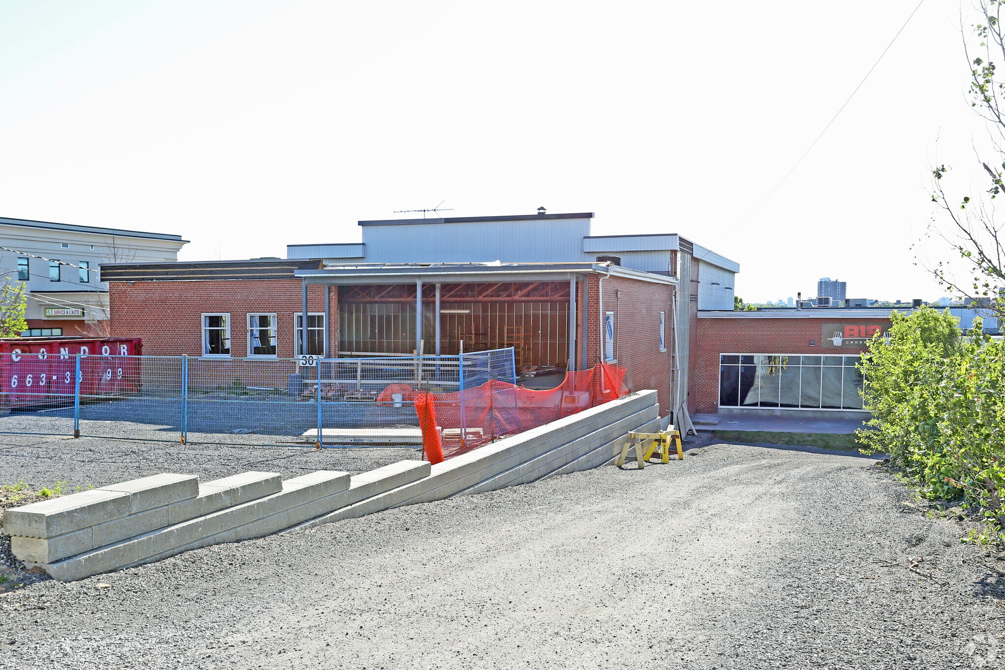 30 Rue Ducharme, Gatineau, QC for sale Primary Photo- Image 1 of 1