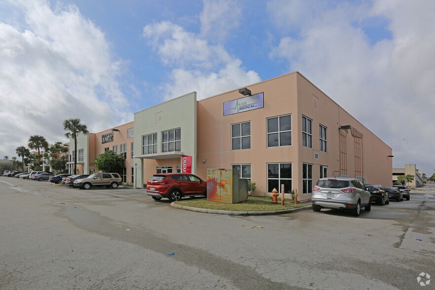 7791 NW 46th St, Doral, FL for lease - Primary Photo - Image 1 of 82