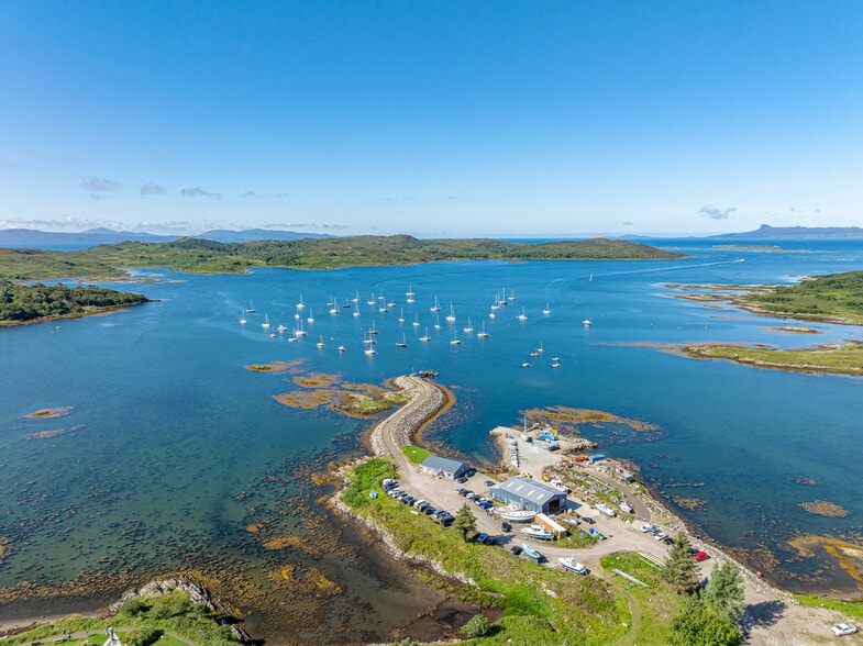 Arisaig Marina portfolio of 2 properties for sale on LoopNet.ca - Building Photo - Image 2 of 11