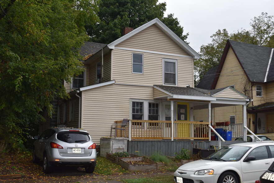 14 Clarke St, Binghamton, NY à vendre - Photo du bâtiment - Image 3 de 13