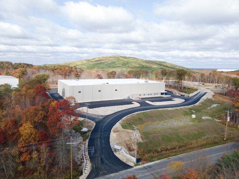 1500 Riggenbach Rd., Fall River, MA for lease - Building Photo - Image 3 of 17