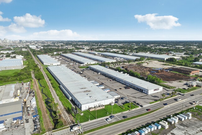 More details for 4502-4740 Transport Dr, Tampa, FL - Industrial for Lease
