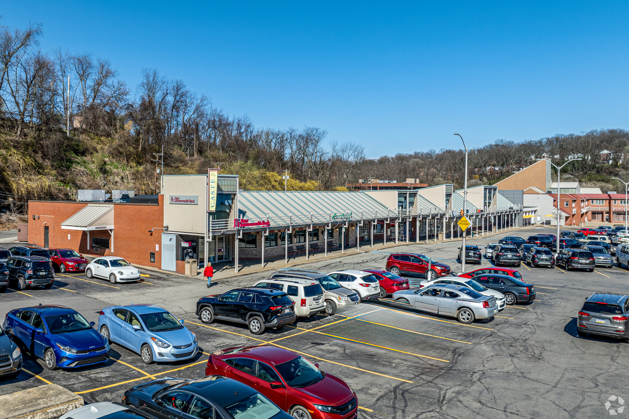 5301 Grove Rd, Pittsburgh, PA à louer Photo principale- Image 1 de 11