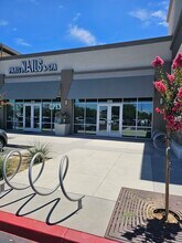 27281-27301 Newport Rd, Menifee, CA for lease Interior Photo- Image 1 of 3