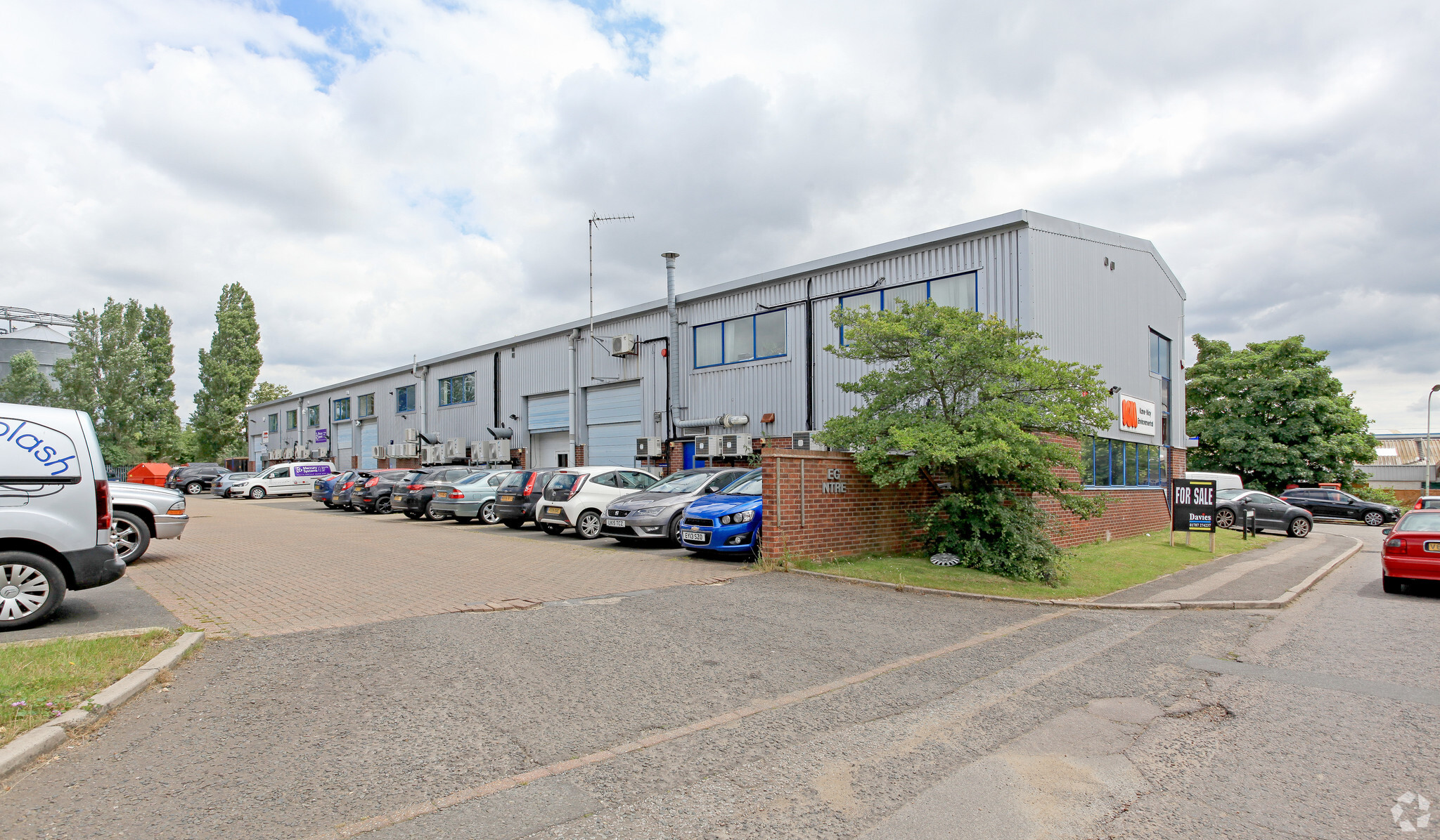 Martinfield, Welwyn Garden City for lease Primary Photo- Image 1 of 5