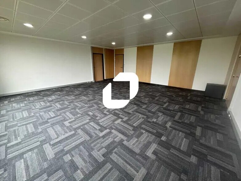 Office in Évry-Courcouronnes for sale - Interior Photo - Image 2 of 10