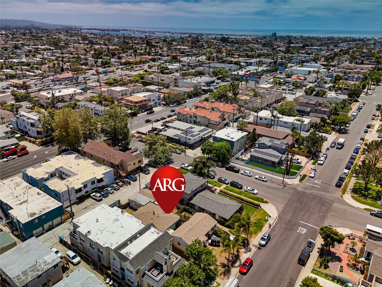 2109 Felspar St, San Diego, CA for sale - Building Photo - Image 2 of 8