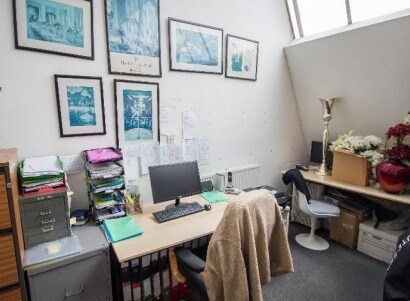 17 Cumberland Av, London for sale - Interior Photo - Image 2 of 26