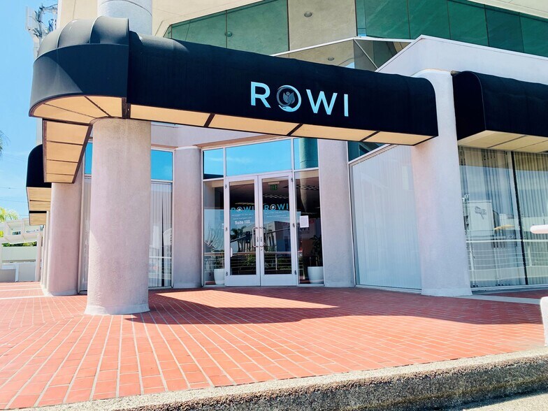 17404 Ventura Blvd, Encino, CA à louer - Photo du bâtiment - Image 2 de 5