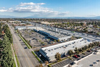 1348-1438 W 7th St, Upland, CA - AÉRIEN  Vue de la carte