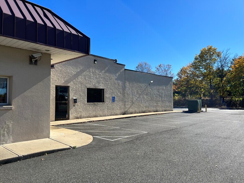 107 Sherman Ave, Raritan, NJ à louer - Photo du bâtiment - Image 3 de 13