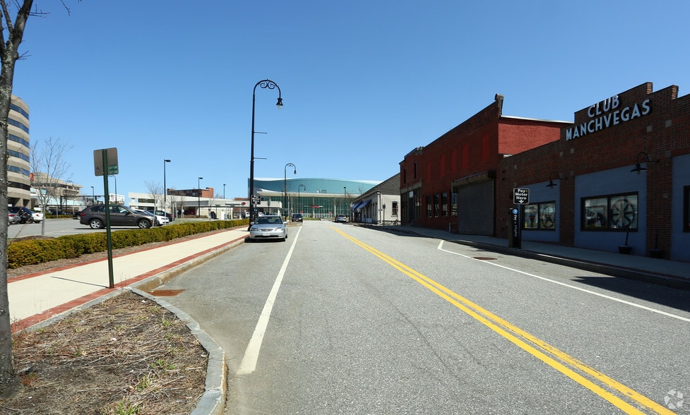 72 Old Granite St, Manchester, NH for sale - Building Photo - Image 2 of 4