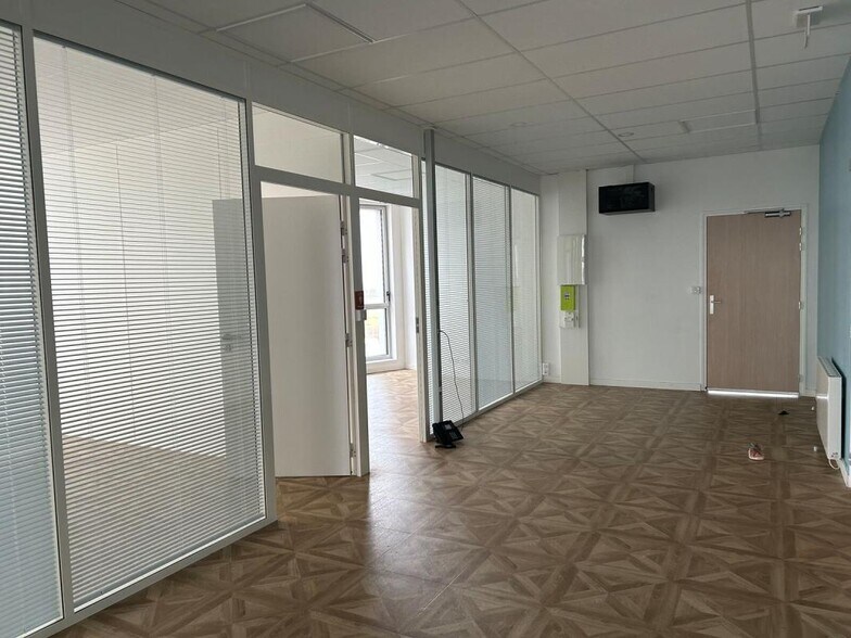 Bureau dans Saint-Nazaire à louer - Photo intérieure - Image 2 de 3